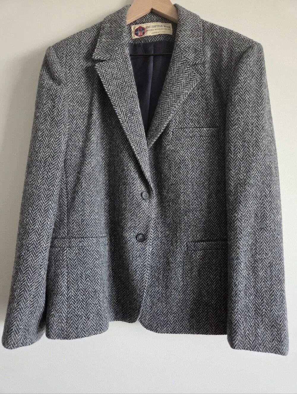 Vintage Brooks Woolen Co. Herringbone British Wool Mens Size Small Estimate